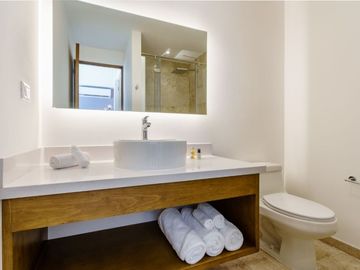 Departamento a 400 metros del mar amenidades de lujo, en venta Playa del Carmen.