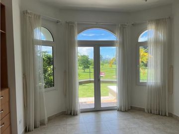 LUJOSA VILLA TUCAN COUNTRY CLUB & GOLF RESORT COCOLI 521 MT2
