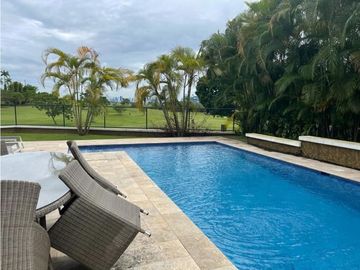 LUJOSA VILLA TUCAN COUNTRY CLUB & GOLF RESORT COCOLI 521 MT2