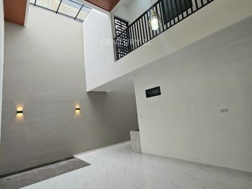 Rumah Baru Full Renovasi Di Taman Modern Cakung 4 KT Dekat AEON