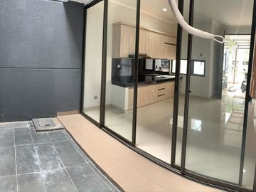 Rumah Sewa Ekslusive Siap Huni di Kebayoran Bintaro - 2145