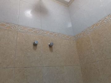 Casa en VENTA de 4 Recamaras una en la Planta Baja, en Los Portales, Sector Palmito, Barrancos, Pemex