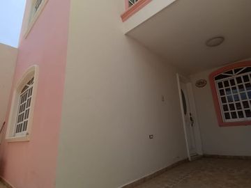 Casa en VENTA de 4 Recamaras una en la Planta Baja, en Los Portales, Sector Palmito, Barrancos, Pemex