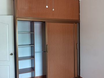 Casa en VENTA de 4 Recamaras una en la Planta Baja, en Los Portales, Sector Palmito, Barrancos, Pemex