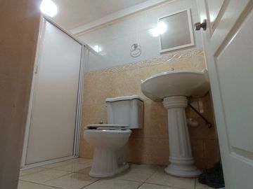 Casa en VENTA de 4 Recamaras una en la Planta Baja, en Los Portales, Sector Palmito, Barrancos, Pemex
