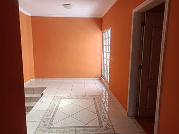 Casa en VENTA de 4 Recamaras una en la Planta Baja, en Los Portales, Sector Palmito, Barrancos, Pemex