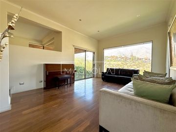 Casa en venta de 6 dorm. en Las Condes