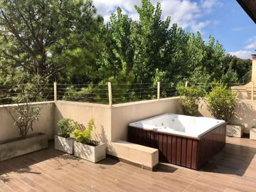 Hermoso e impecable departamento en condominio 