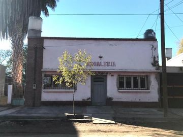 Casa - Bowen
