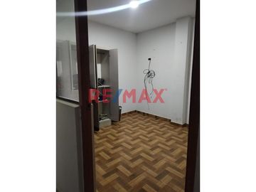 🏡 ¡OPORTUNIDAD ÚNICA EN FLORENCIA DE MORA! 🏡

📍 Ubicación Privilegiada: José De La Torre Ugarte 1169, Florencia de Mora 13002, Perú

✨ Característ
