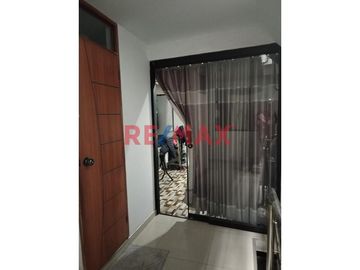 🏡 ¡OPORTUNIDAD ÚNICA EN FLORENCIA DE MORA! 🏡

📍 Ubicación Privilegiada: José De La Torre Ugarte 1169, Florencia de Mora 13002, Perú

✨ Característ