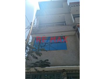 🏡 ¡OPORTUNIDAD ÚNICA EN FLORENCIA DE MORA! 🏡

📍 Ubicación Privilegiada: José De La Torre Ugarte 1169, Florencia de Mora 13002, Perú

✨ Característ