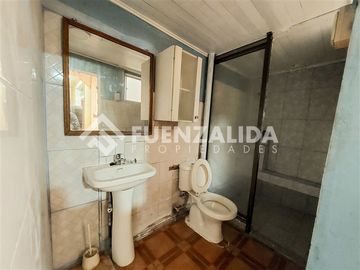 Casa en venta de 2 dorm. en Quinta Normal