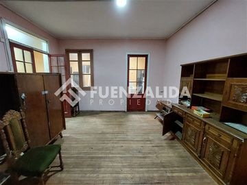 Casa en venta de 2 dorm. en Quinta Normal