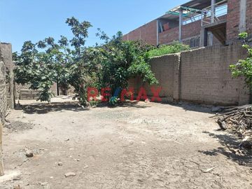 ✨¡Oportunidad única en La Victoria, Chiclayo!✨

CASA EN VENTA COMO  TERRENO 
Terreno Amplio para Desarrollo Multifamiliar, Residencial y Comercial