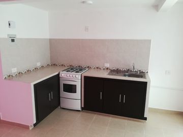 Casa de 2 recámaras ampliada y remodelada en Coyol Fovissste