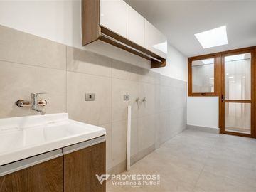 Exquisita casa de 4 dorm. + Office Sector Monseñor