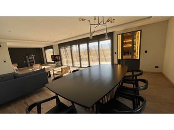 VENDE EXCELENTE CASA EN AGUARIBAY BARRIO PRIVADO