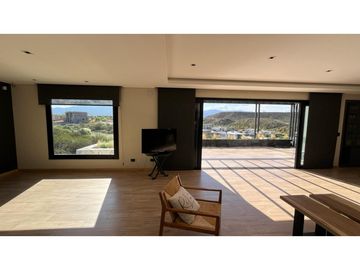 VENDE EXCELENTE CASA EN AGUARIBAY BARRIO PRIVADO