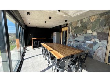 VENDE EXCELENTE CASA EN AGUARIBAY BARRIO PRIVADO