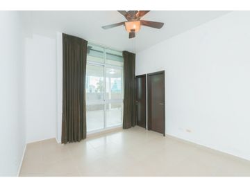 VENTA  APARTAMENTO LINEA BLANCA CON AMPLIA TERRAZA CONDADO DEL REY