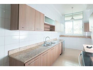 VENTA  APARTAMENTO LINEA BLANCA CON AMPLIA TERRAZA CONDADO DEL REY