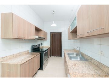 VENTA  APARTAMENTO LINEA BLANCA CON AMPLIA TERRAZA CONDADO DEL REY