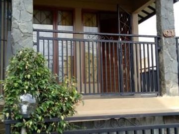 Rumah view lembah