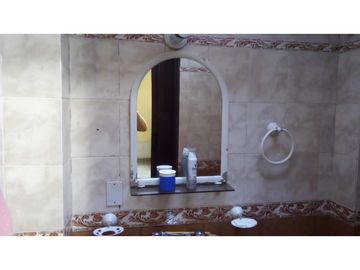 Espectacular casa multifamiliar-Lote propio 8,66x20 Mts.3 casas en 2 plantas-entrada independiente