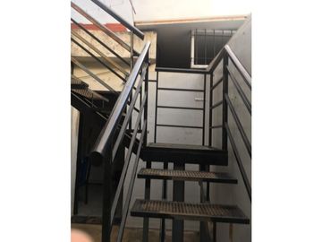 Espectacular casa multifamiliar-Lote propio 8,66x20 Mts.3 casas en 2 plantas-entrada independiente