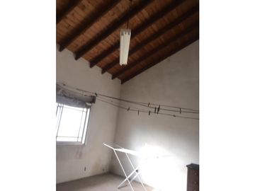 Espectacular casa multifamiliar-Lote propio 8,66x20 Mts.3 casas en 2 plantas-entrada independiente