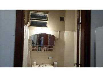 Espectacular casa multifamiliar-Lote propio 8,66x20 Mts.3 casas en 2 plantas-entrada independiente