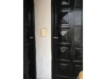 Espectacular casa multifamiliar-Lote propio 8,66x20 Mts.3 casas en 2 plantas-entrada independiente