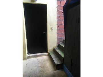 Espectacular casa multifamiliar-Lote propio 8,66x20 Mts.3 casas en 2 plantas-entrada independiente
