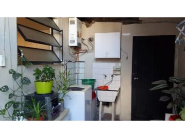 Espectacular casa multifamiliar-Lote propio 8,66x20 Mts.3 casas en 2 plantas-entrada independiente
