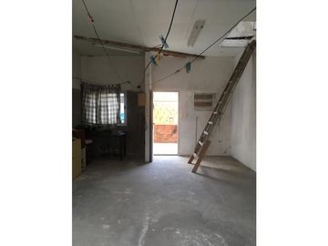 Espectacular casa multifamiliar-Lote propio 8,66x20 Mts.3 casas en 2 plantas-entrada independiente