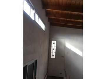 Espectacular casa multifamiliar-Lote propio 8,66x20 Mts.3 casas en 2 plantas-entrada independiente