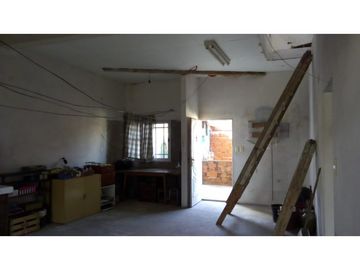 Espectacular casa multifamiliar-Lote propio 8,66x20 Mts.3 casas en 2 plantas-entrada independiente