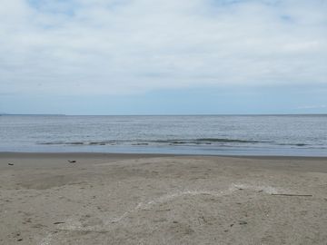 Se Vende Terreno para Construcción Frente al Mar en Vía Playas Posorja
