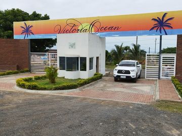 Se Vende Terreno para Construcción Frente al Mar en Vía Playas Posorja