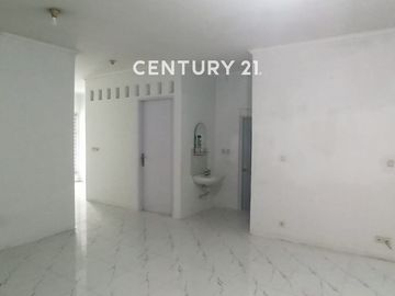 Rumah Siap Huni Cantik Dijual Dalam Cluster  Area Ciputat