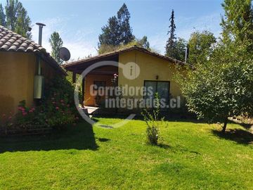 Casa en venta de 6 dorm. en Buín