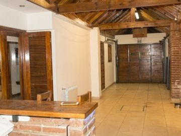 DUPLEX DE 4 AMBIENTES CON GARAGE DOBLE. Duplex en Venta.