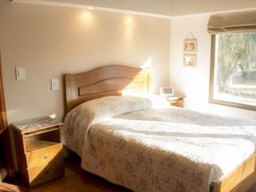 DUPLEX DE 4 AMBIENTES CON GARAGE DOBLE. Duplex en Venta.
