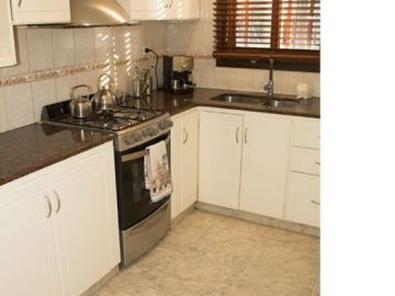 DUPLEX DE 4 AMBIENTES CON GARAGE DOBLE. Duplex en Venta.