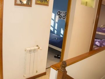DUPLEX DE 4 AMBIENTES CON GARAGE DOBLE. Duplex en Venta.