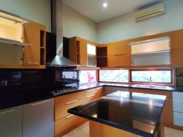 Rumah Disewa Dalam Town House Bebas banjir Area Kemang Timur