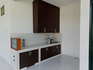 Rumah etnik modern dekat Kraton