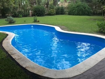 CASA QUINTA EN BARRIO CORIMAYO, BURZACO.