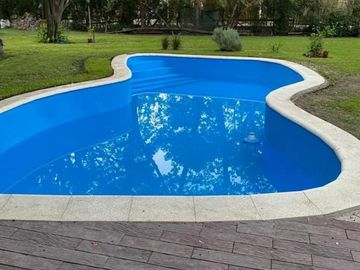 CASA QUINTA EN BARRIO CORIMAYO, BURZACO.